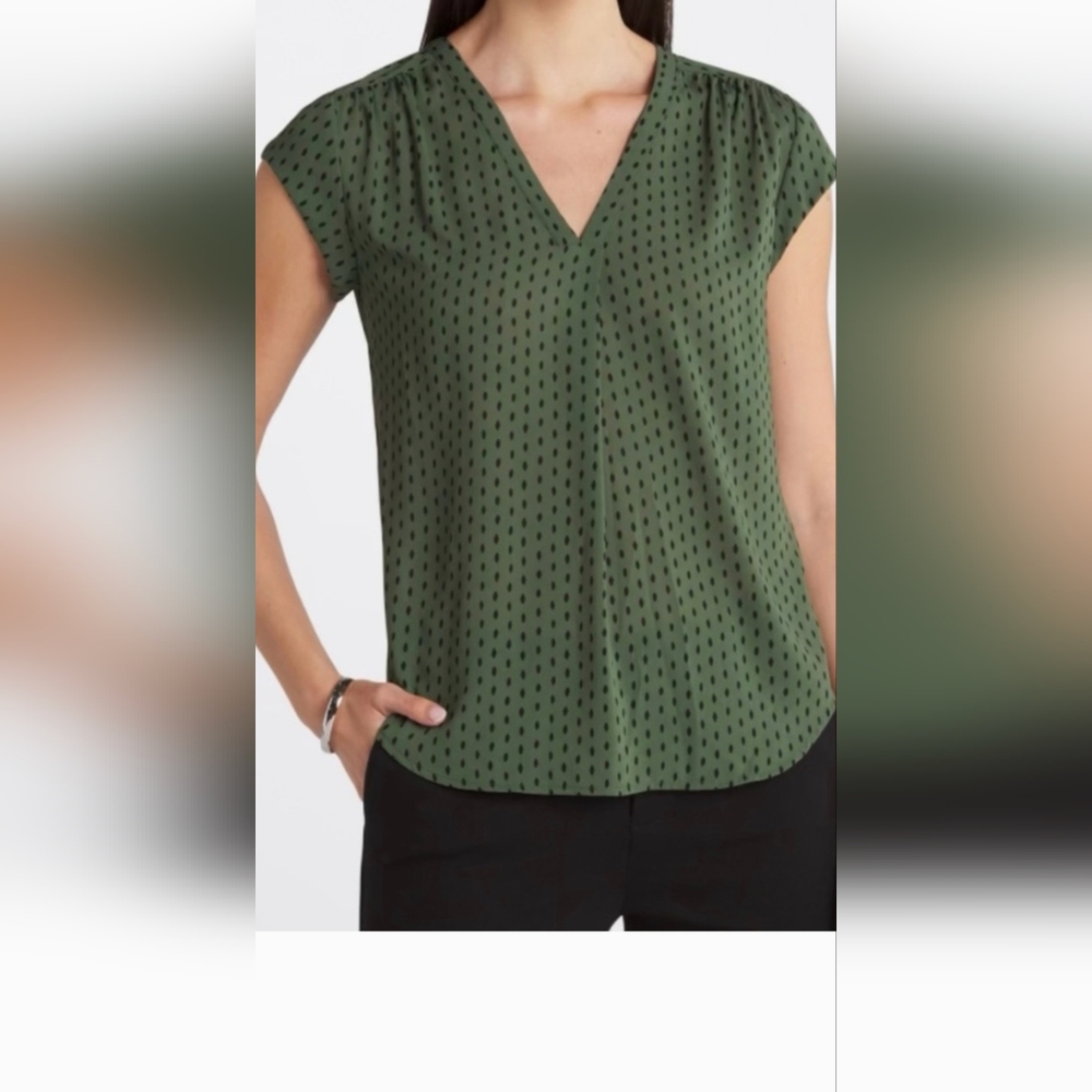 Monday Fun- Green Polka Dot Blouse